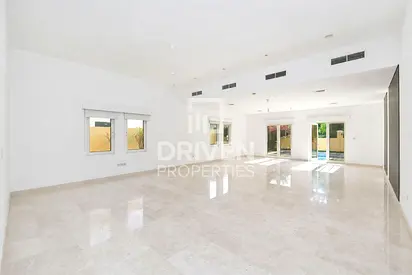 Mazaya C1 | Vacant | Ideal Renovation Project