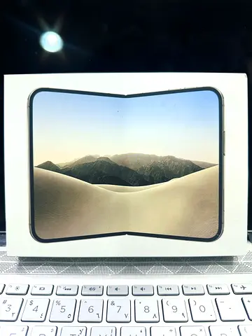 iPhone Duo 2TB Star White SEALED BOX HK