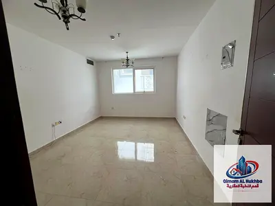 غرفه صاله مع موزع مساحه كبيره غرفه نوم ماستر صاله ممتازه مطبخ عصري 2 حمام تشطيبات سوبر لوكس تكيف غاز مركزي موقع ممتاز قريب من جميع الخدمات القليعه