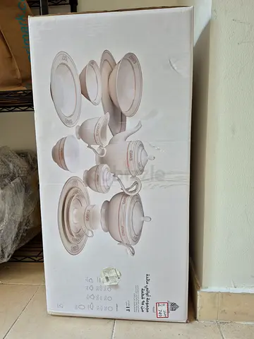 Dinner set for sale