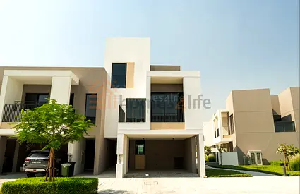 End Corner | Triplex | View Now
