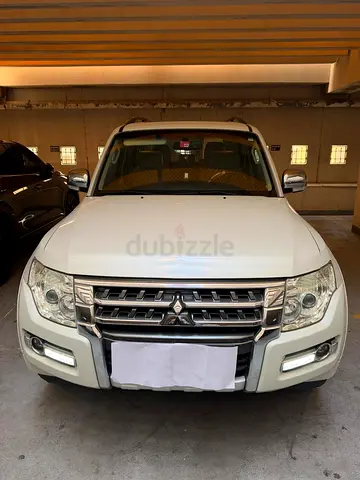 2015 Mitsubishi Pajero GLS Medium Line | GCC Specs | Well Maintained