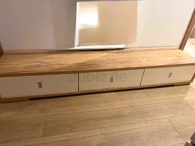 Tv unit