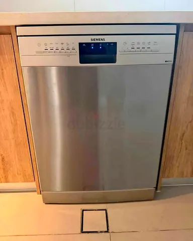 Siemens freestanding stainless steel dishwasher - good condition