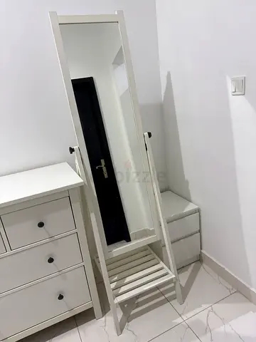 White Mirror