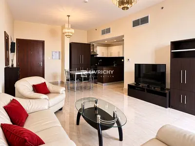 FULLY FURNISHED | SPACIOUS LAYOUT | CLOSE TO METRO