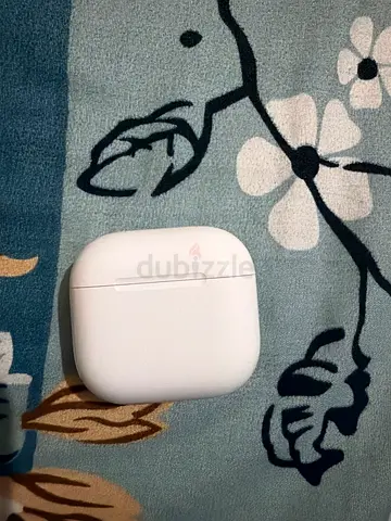 Apple ear buds 4 without Anc