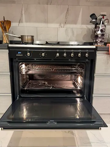 Smeg latest model top gas oven electric digital model