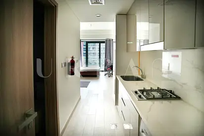 Spacious Studio | Boulevard View | Vacant
