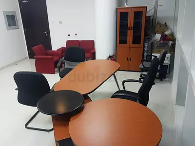 2Nos Executive Office Desks and Chairs