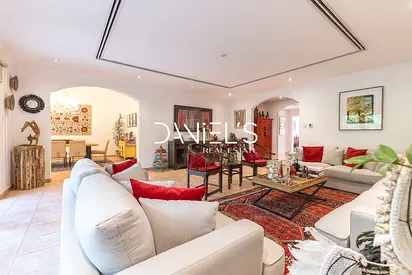 Corner | Best Location | 4BR+Maid