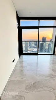 Waterfront Views Meet Downtown Living | Peninsula Five