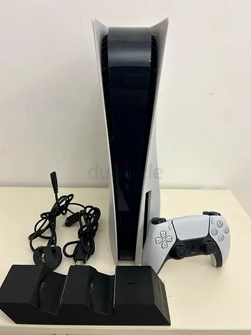 PS5 FAT DISK WITH CONTROLLER AND CABLES