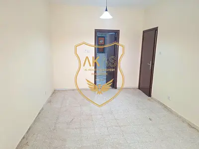 FAMILY SHARING ALLOWED+SEPERATE HALL,2BHK RENT 72K/6CHQS,CLEAN BUILD. ROLLA STREET