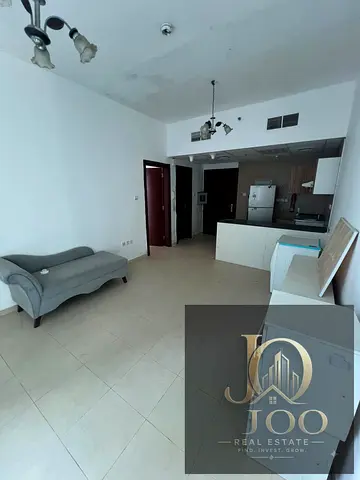 سكن مريح ومساحات رحبة | بلكونة | باركين داخل البرج