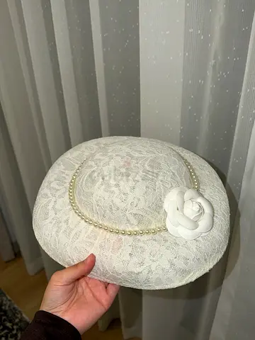 Elegant lace hat