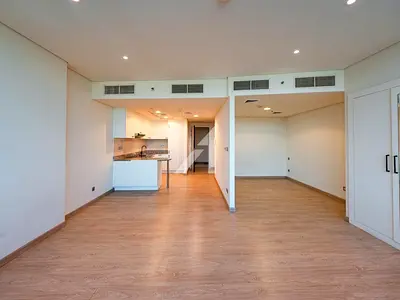 Sky Gardens-Amazing Makeover | Contemporary Studio