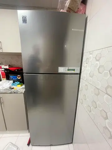 Bosch KDN55NL20M Top Mount Refrigerator - Remaining warranty of 7 years - Used for 3 Years