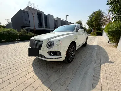 Bentley Bentayga W12 2018, White, 79,000 km, Full Option