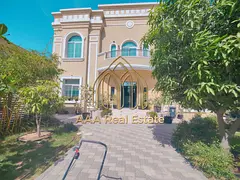 LUXURY DESIGNED | BEAUTIFUL GREEN GARDEN VIEW