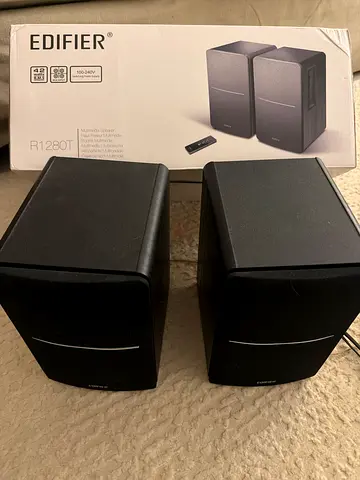 Edifier R1280T Powered Bookshelf Speakers - Good Condition