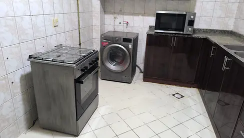 Executive Male Bed Space near Rolla Bus Stand for Hindi and Urdu speaking Preferably North Indian