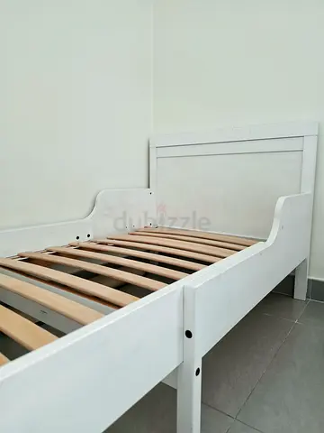 2 Extendable Toddler beds