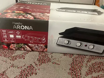 Plancha ARONA 3-Burner Gas Grill — New in Box