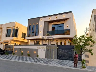 A villa with excellent, high-quality custom finishes, featuring a rooftop terrace. The price includes property transfer fees and is negotiable. The ro
