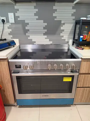 Bosch Series 8 Electric Ceramic Cooking Range 90x60cm With Dual Fan Excellent Condition