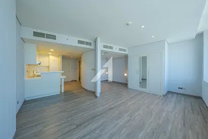 A Touch of Luxury | Exquisitely Renovated Studio