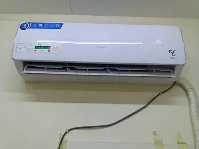 Wall-mounted Split Air Conditioner - Good Working Condition