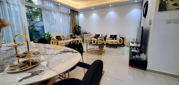 Luxury Furnitures | Corner Unit | Fully Renovated