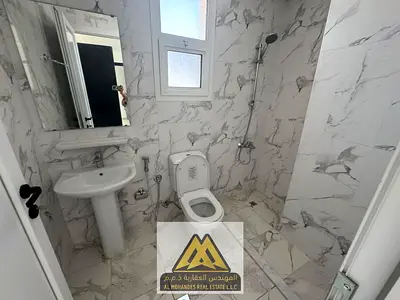 غرفة وصالة | أول ساكن | مساحة كبيرة جدًا | إطلالة بانورامية مفتوحة | غرفة ماستر | حمامان | بلكونة | خزائن حائط | الراشدية 2 – عجمان | 32,000 درهم سنوي