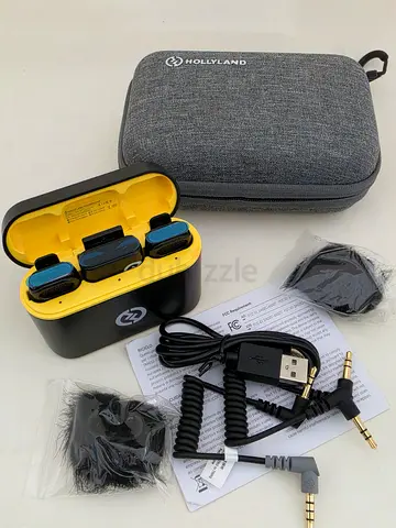 Hollyland LARK 150 wireless lavalier mic set with charging case and accessories