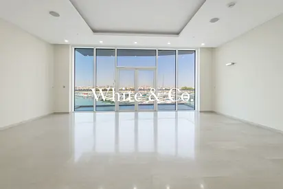 Vacant October | Spacious | Beach Access