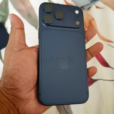 iPhone 17 Pro Max 256GB Deep Blue – 100% Battery (21 Cycles, 2 Months Old)