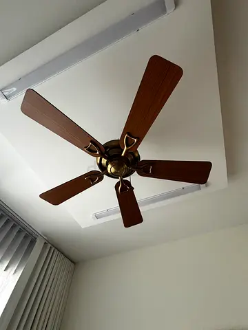5 items- HUNTER Classic 5-Blade Wooden Ceiling Fan - Good Working Condition-
