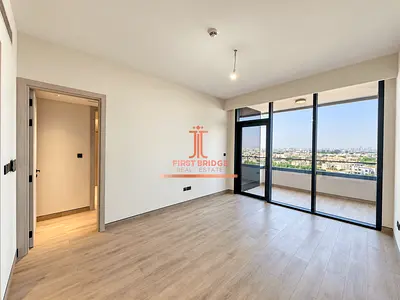 SKYLINE VIEWS I HIGH FLOOR I CLOSED KITCHEN