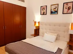 AVAILABLE ROOM IN FULLY FURNISHED CLEAN AND VERY QUIET APARTMENT AVAILABLE READY TO MOVE IN TODAY