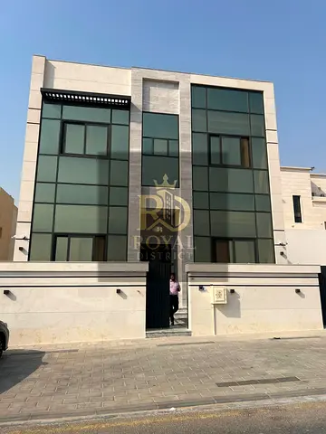 LUXURY 4-BEDROOM MASTER VILLA | MAJLIS & KITCHEN | MAID’S ROOM | PREMIUM FINISHES | PRIME LOCATION | FREEHOLD | HOT DEAL PRICE