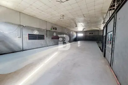 FOR GARAGE| AMAZING LOCATION| BEHIND SZR