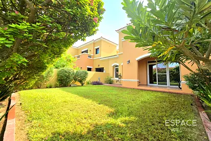 2 Ensuite BR | Close to Pool | Appliances