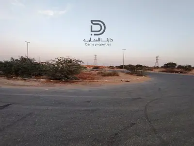 استثمر في الأصول العقارية وامتلك أرضاً في موقع استراتيجي واعد