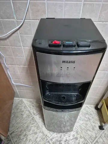 Used Water Cooler / Bottle Dispenser with 5Gallon Bottle
