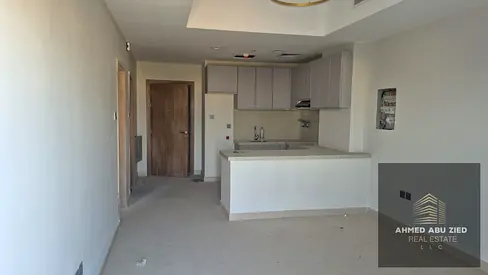One-bedroom apartment for resale with a down payment of 217,000 dirhams, freehold ownership.