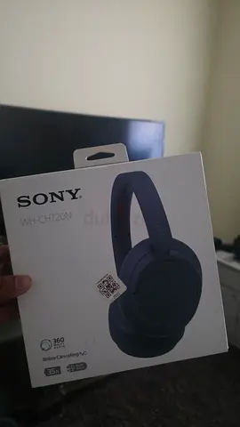 Brand New Sealed Sony WH-CH720N Noise Cancelling Headphones