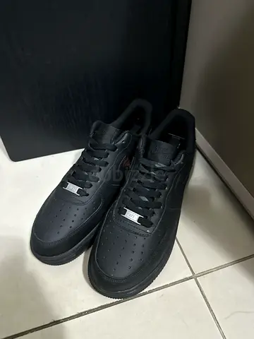 Black Nike Air force 1