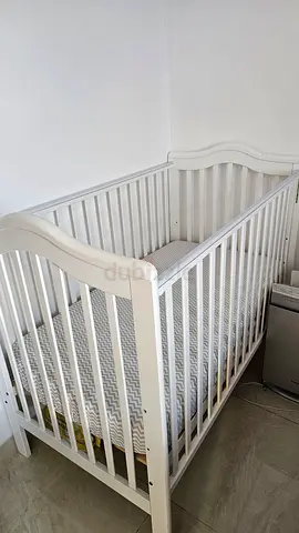 White Wooden Baby Crib with Mattress —Great Condition