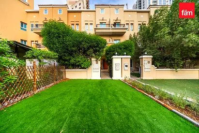 4 Bed + Basement | 5 Bath | Garden | 1 Cheque